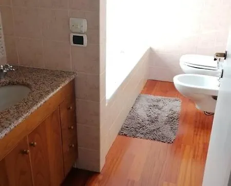 Ampio Attico Con Vista A Canzo