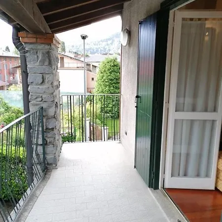 Ampio Attico Con Vista A شقة